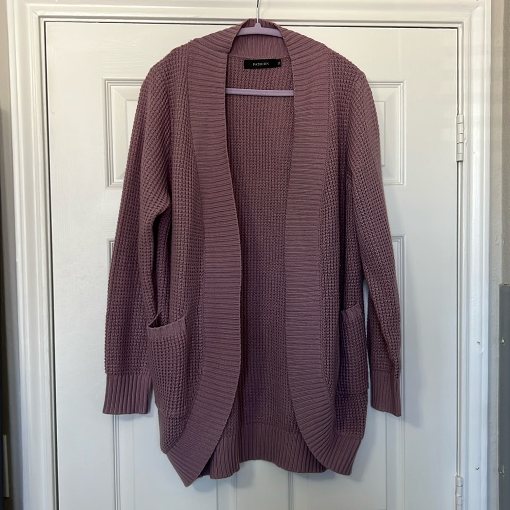 Cardigan. Light purple. XL